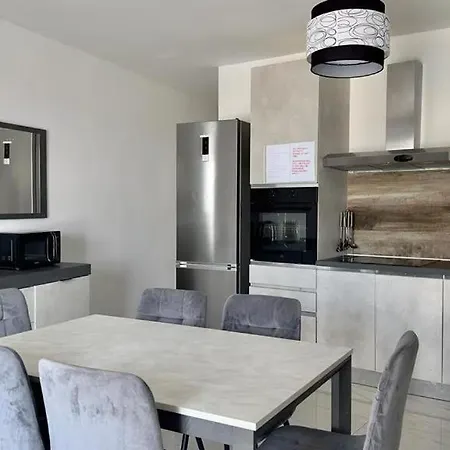 아파트 Stylish Two Bedroom Two Bathrooms Flat At The Promenade Tigne Jo1 *
