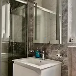 The Flow - J1 Apartment